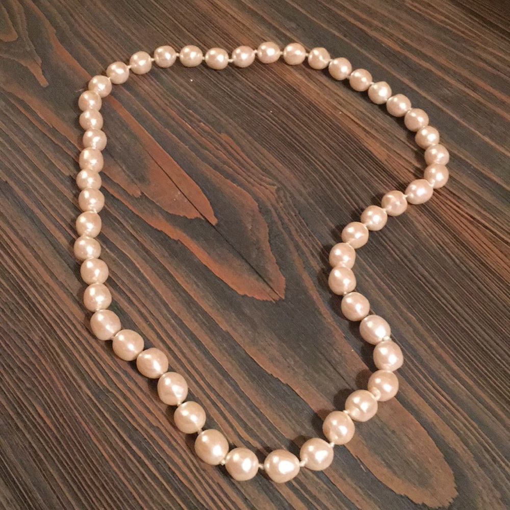 Fun costume pearls